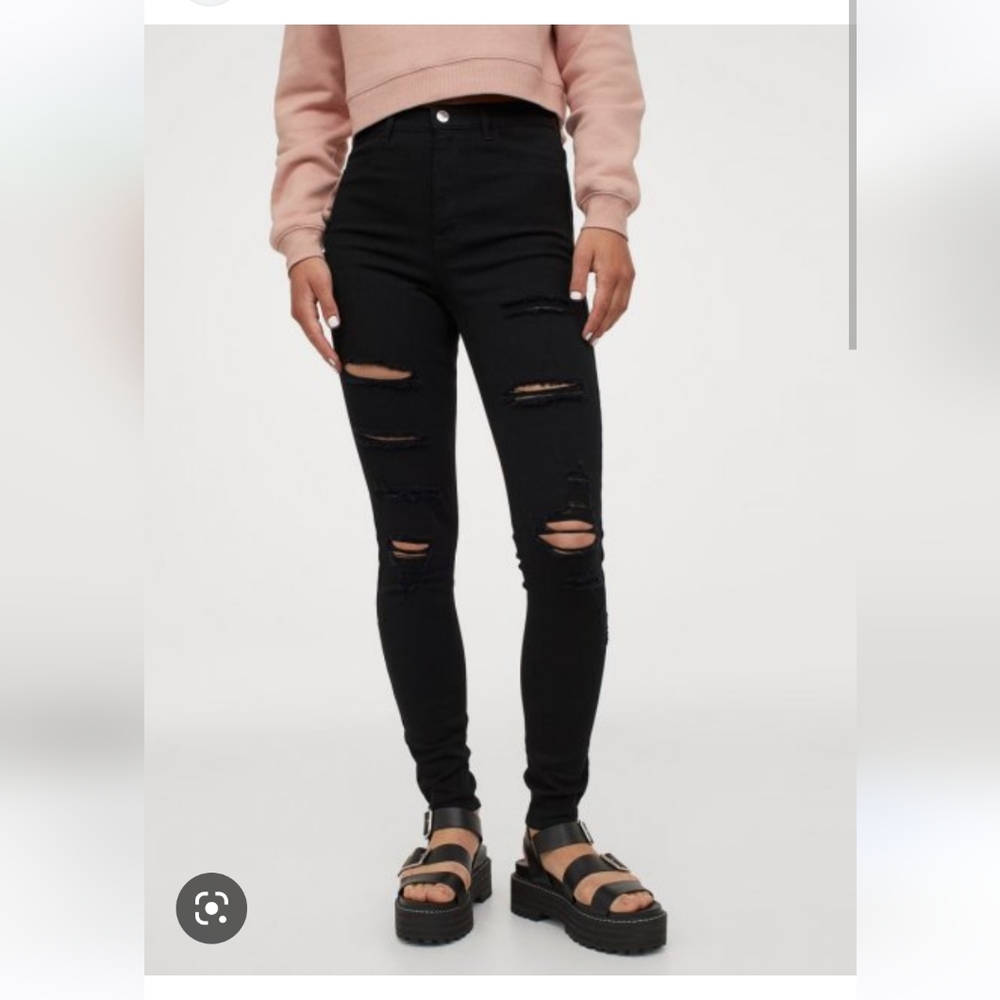 H&M high rise distressed jegging